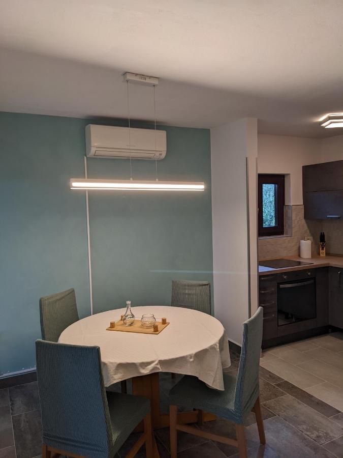 Apartment Ika Baska  Bagian luar foto